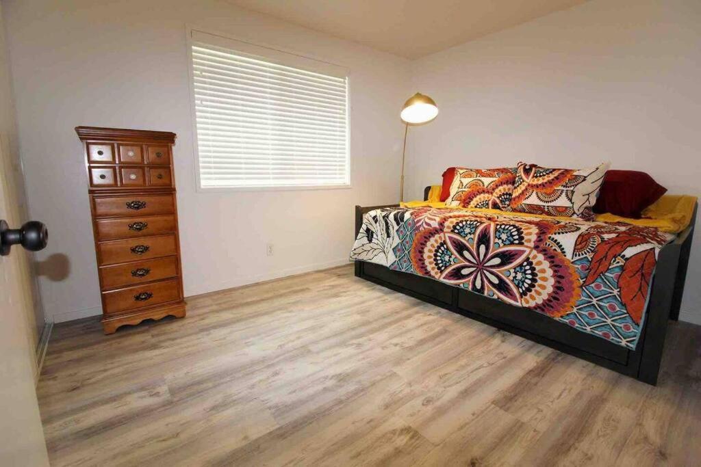 Cheerful 3 Bedroom On A Park 10 Miles From Eugene Creswell Esterno foto