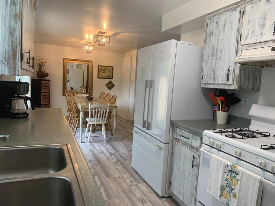Cheerful 3 Bedroom On A Park 10 Miles From Eugene Creswell Esterno foto